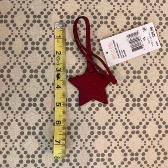 Take 40% Off Michael Kors ⭐️ Star Bag Charm NWTs - Picture 4 of 6